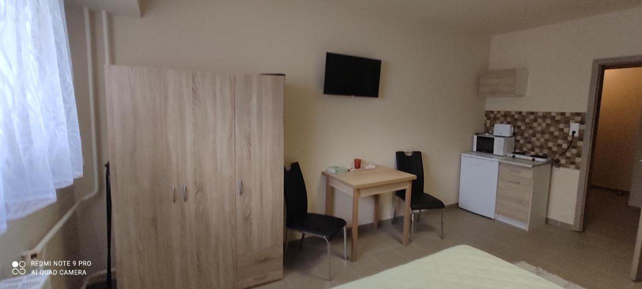 Centrum Apartmanok ชิโอฟก ภายนอก รูปภาพ