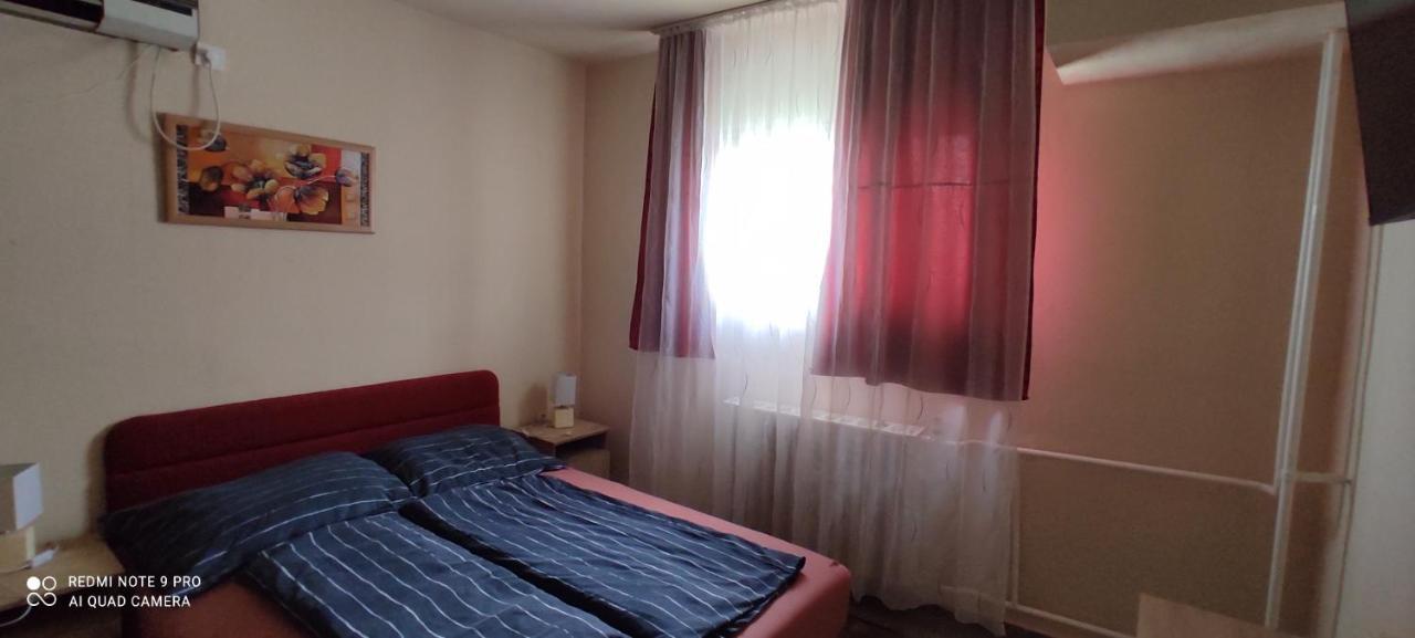 Centrum Apartmanok ชิโอฟก ภายนอก รูปภาพ